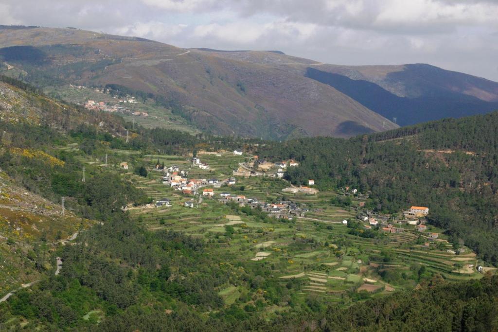 Quinta Dos 4 Lagares Hotel Serrazes Exterior photo