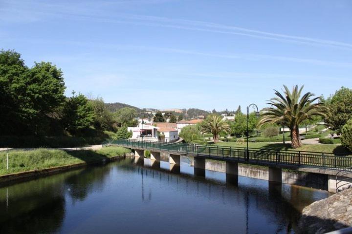 Quinta Dos 4 Lagares Hotel Serrazes Exterior photo